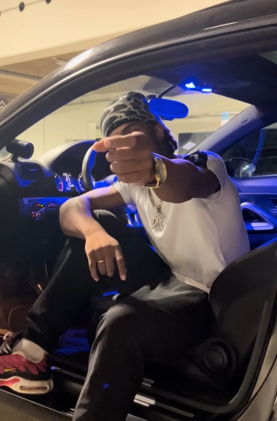 Profil de Dustin, 20 ans, Agence Rencontre à Muggio