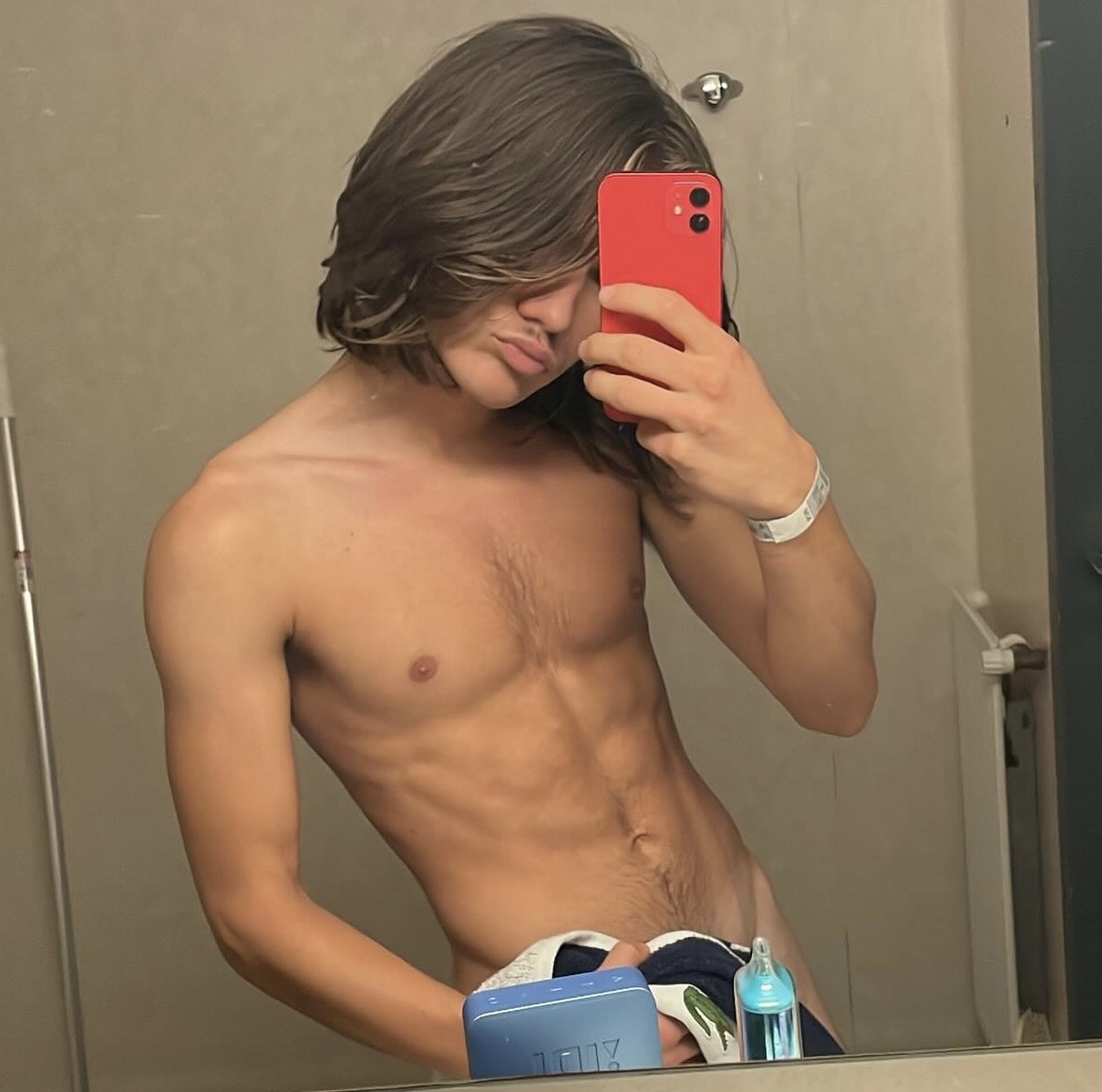 Profil de Amirdine, 21 ans, Agence Rencontre à Arnex-sur-Nyon