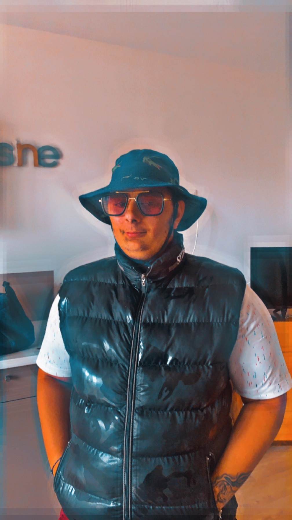 Profil de Davor, 22 ans, Agence Rencontre à Intragna