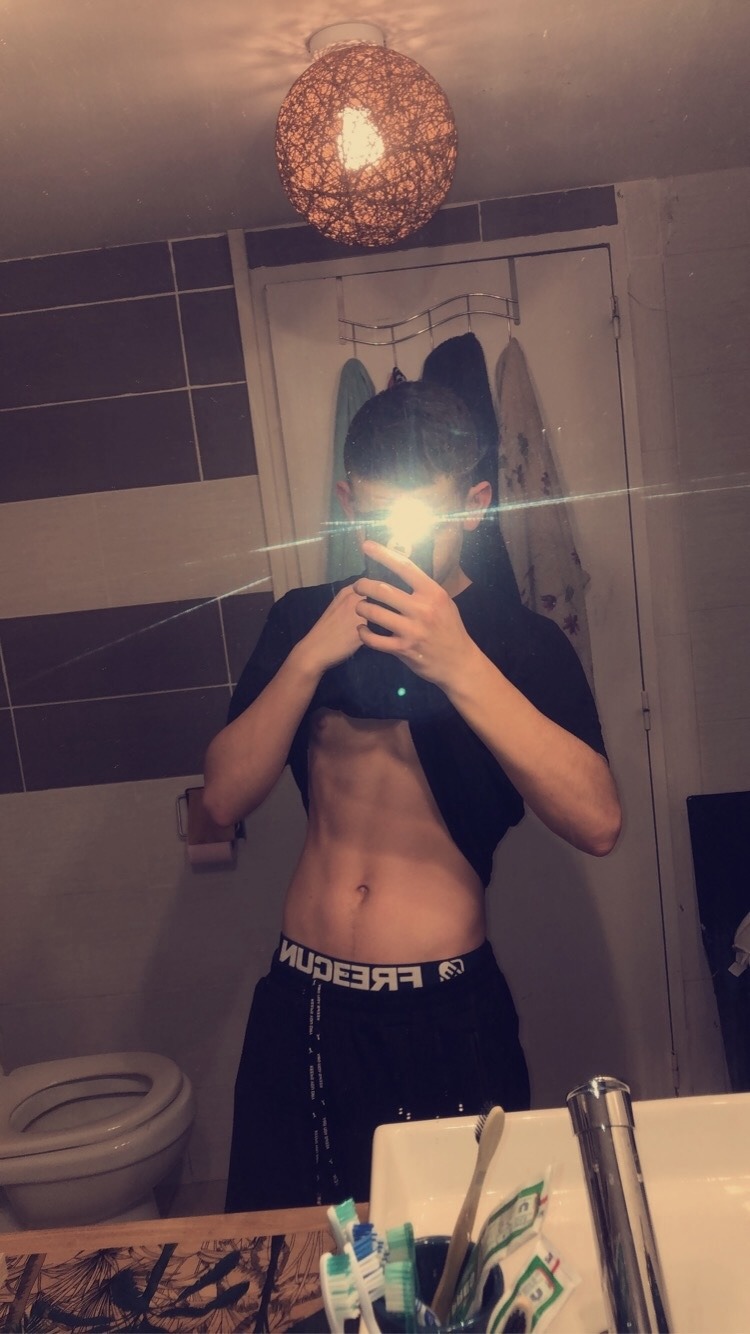 Profil de Sambou, 19 ans, Agence Rencontre à Zignau