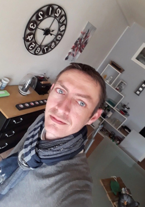 Profil de Abdel-samad, 35 ans, Agence Rencontre à Schweizersholz
